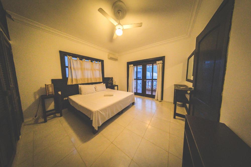 Capri House Hotel